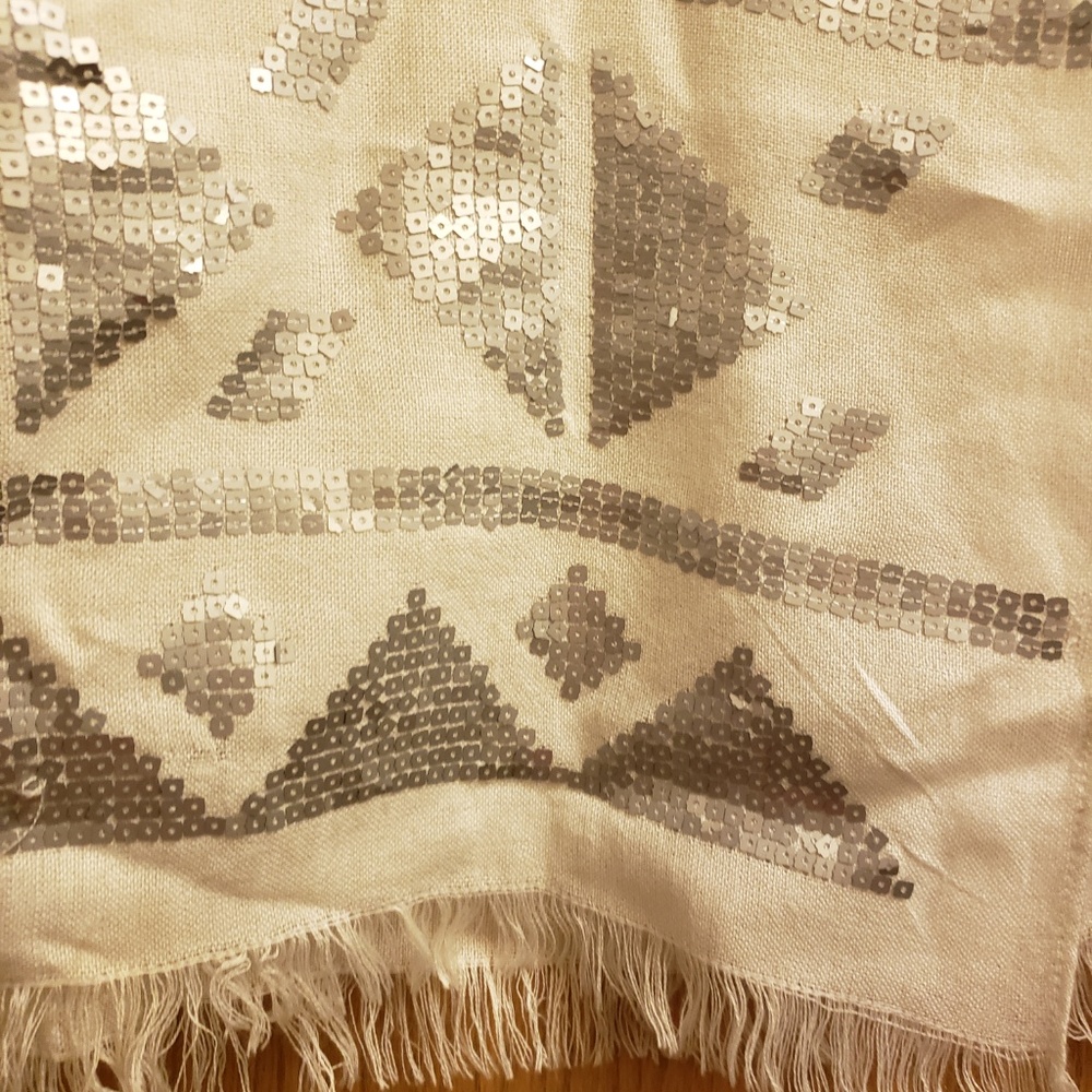 Scarf - Picture 2 of 3